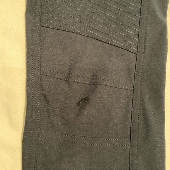 Lululemon training pants - Picture 3 of 4